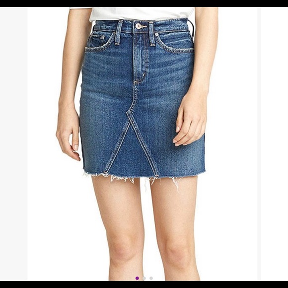 NWT SILVER cut off jean skirt! Size 12 - Picture 4 of 5